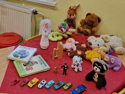 VÝSTAVA STARÝCH HRAČEK...