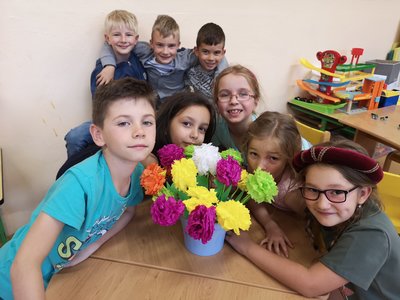 Vyrábíme květiny ...