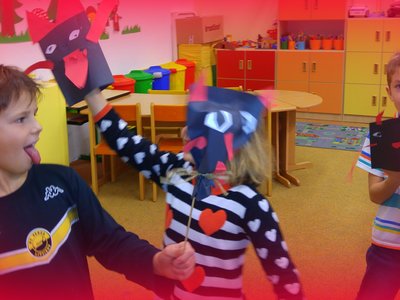 VYRÁBÍME ČERTÍKY