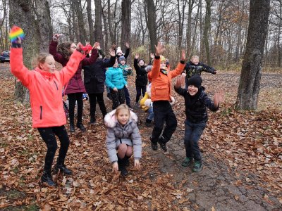 Cesta za pokladem...