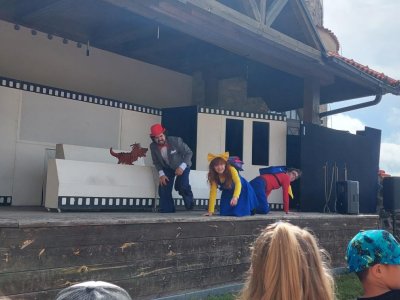 Mach a Šebestová na Hněvíně