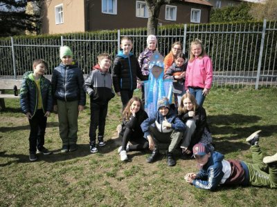 Jarní úklid zahrádky a pálení Morany.