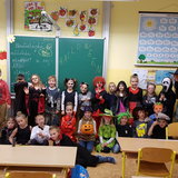 Netradiční  halloweenskou výuku v maskách